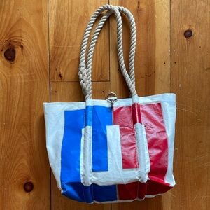 Sea bags of Maine